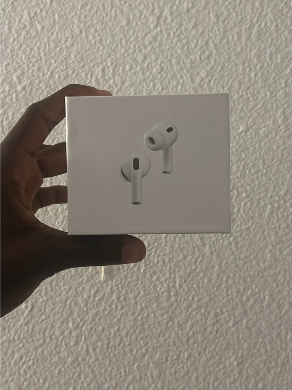 Apple AirPods Pro in White with Charging Case